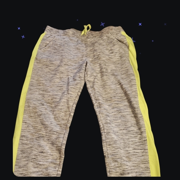 Perfect Jogger Pants - Picture 2 of 9